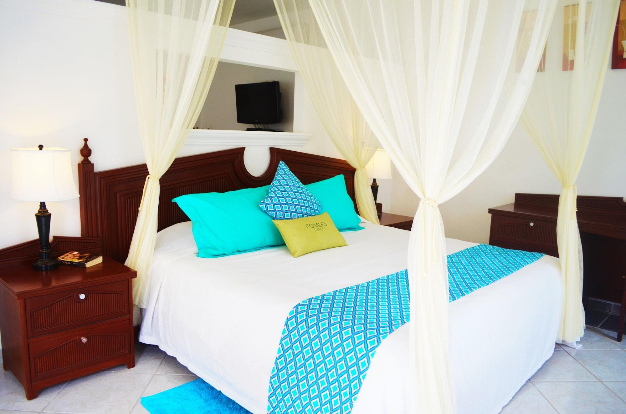 Corales Suites بويرتو موريلوس المظهر الخارجي الصورة