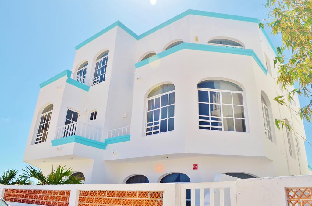 Corales Suites بويرتو موريلوس المظهر الخارجي الصورة