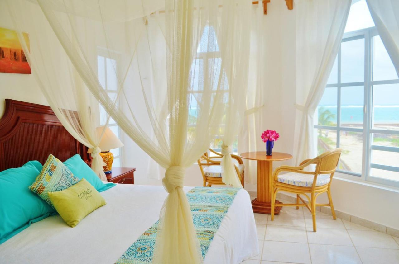 Corales Suites بويرتو موريلوس المظهر الخارجي الصورة